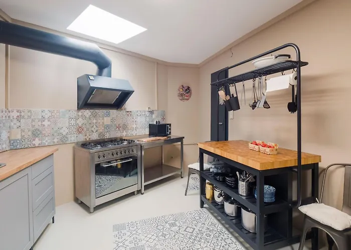 Cosy In With Barbecue *