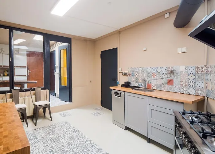 Cosy In With Barbecue Apartment